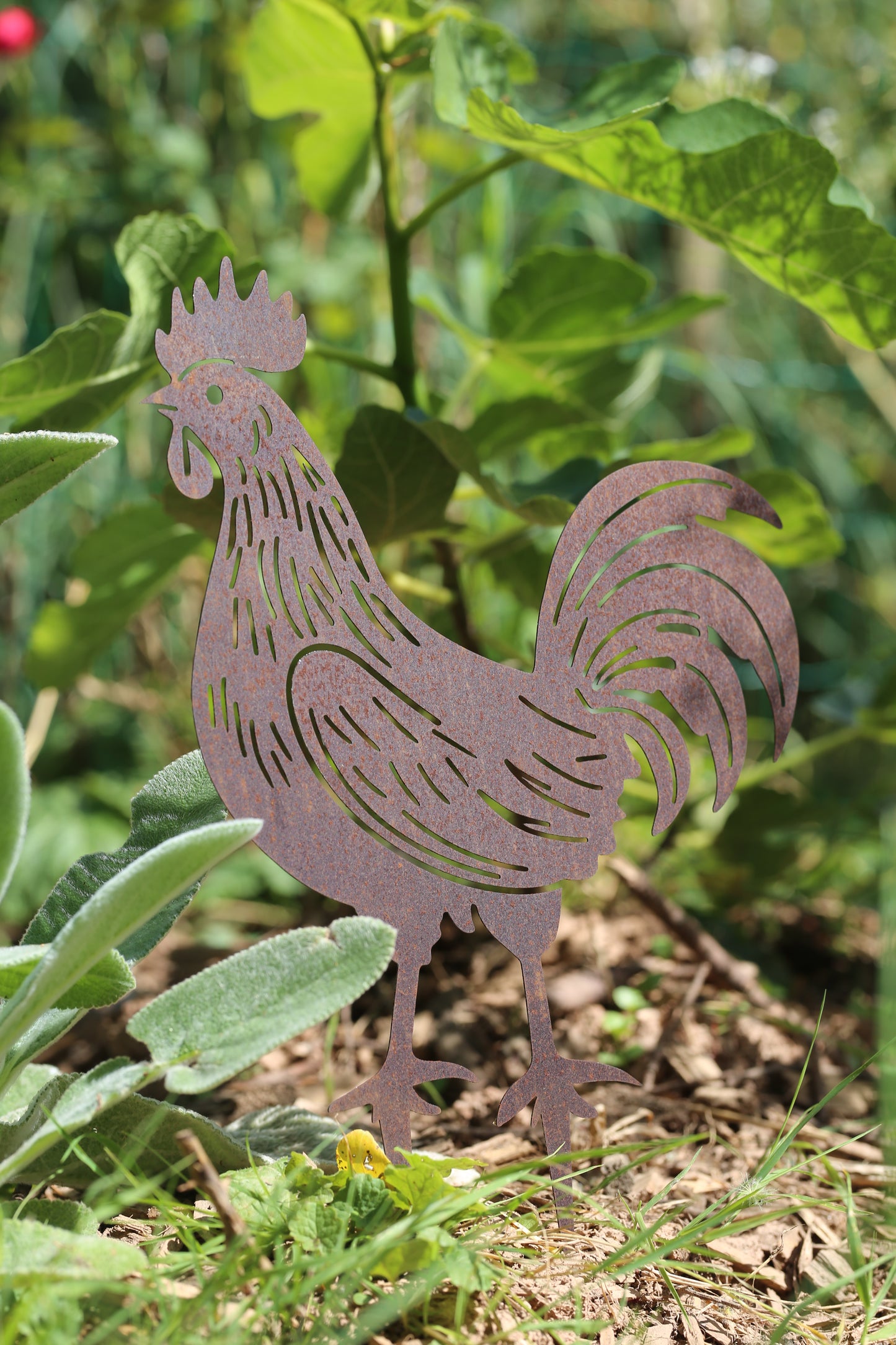 Metallhahn – dekorative Gartendeko