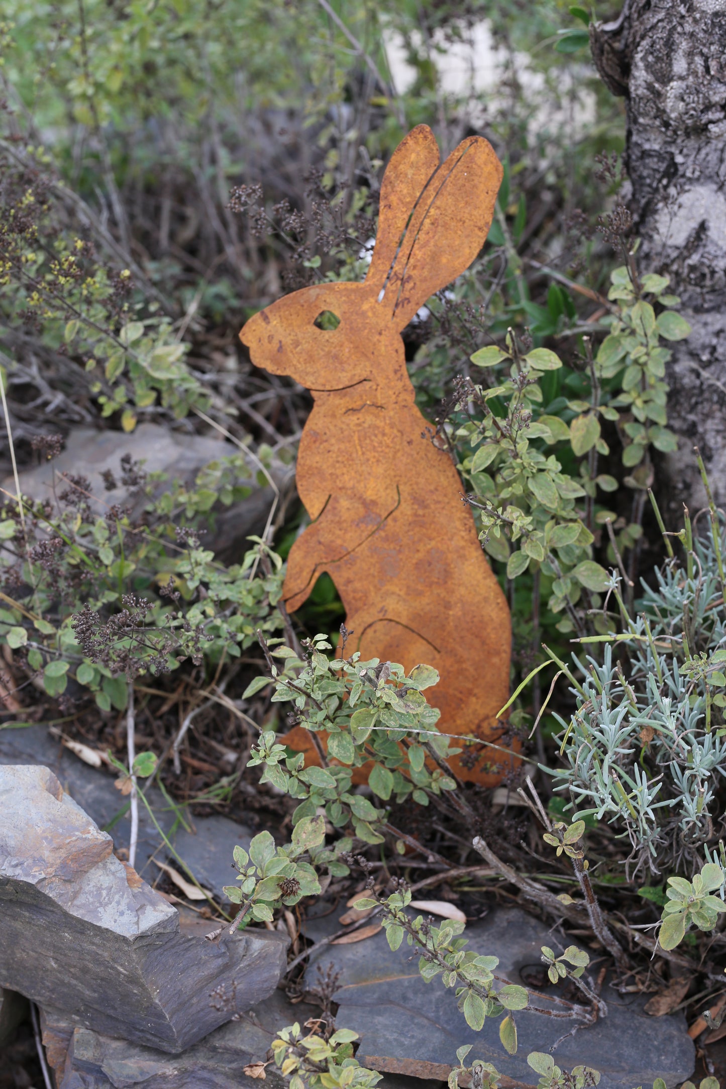 Metallhase Hase Metall Rostoptik – dekorative Gartendeko